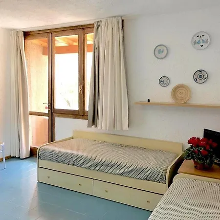 Near Golfo Di Cugnana Apartment