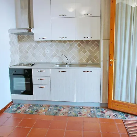 Near Golfo Di Cugnana Apartment *
